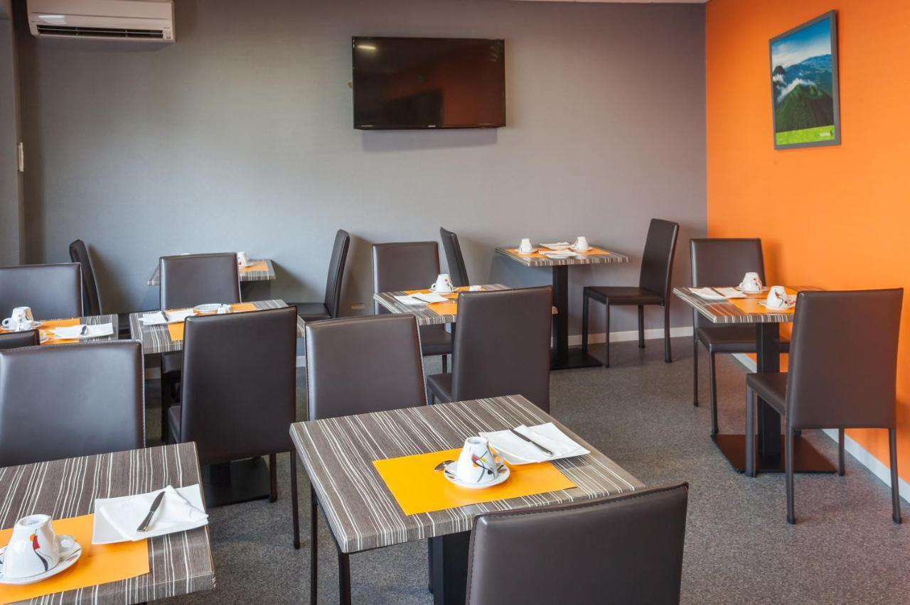 Logis Hotel Les Voyageurs Lezoux Екстер'єр фото